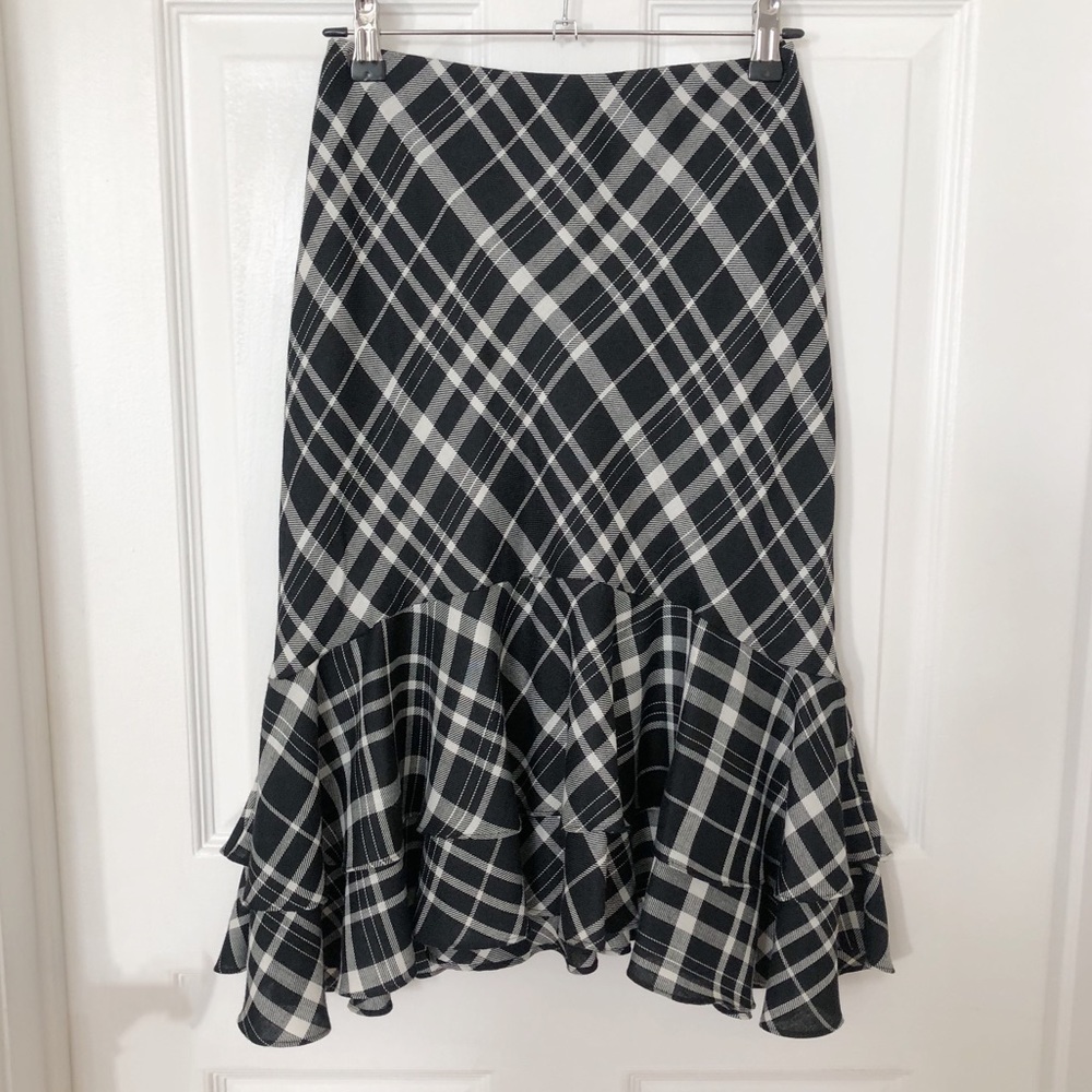 🖤🖤🖤Ralph Lauren Classic Black Plaid Skirt with Ruffles Size Medium